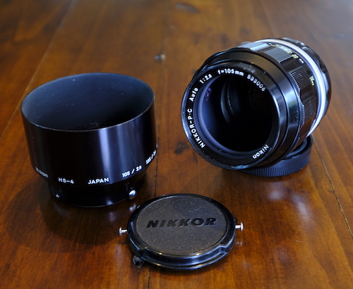 105MM F/2.5 NIKKOR-P C Lens W/Hood/Cap/CASE 